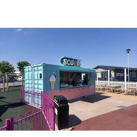 R&l's Retreats * Cayton