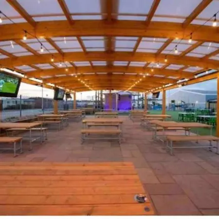 Апартаменты R&l's Retreats *