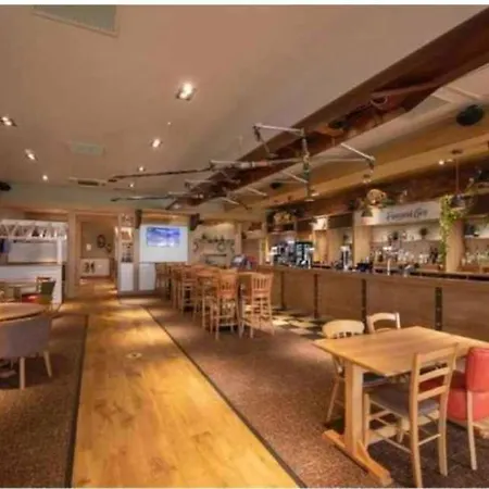 Апартаменты R&l's Retreats